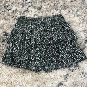 American eagle green with white flowers skirt women’s xsmall